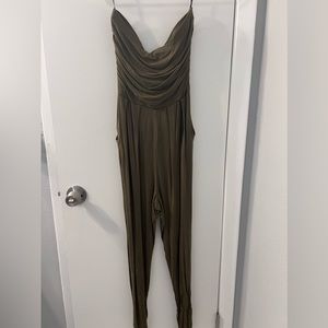 FOREVER 21 OLIVE GREEN STRAPLESS JUMPER